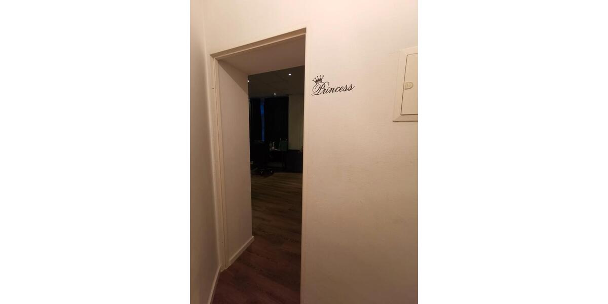 Erdgeschoßwohnung Cottbus - 1 Zimmer, 52 m&sup2;, 400&euro; | Angebot:26042171