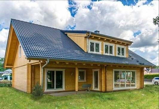 Großes Holzblockhaus im Cottbuser Süden zu verkaufen. 8 zimmer