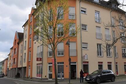 CALAU 5-Raum-Maisonette mit Loggia nahe Markt zimmer