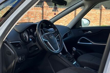 Opel Zafira Tourer 130.787 km 8.950 &euro; Drebkau 03116