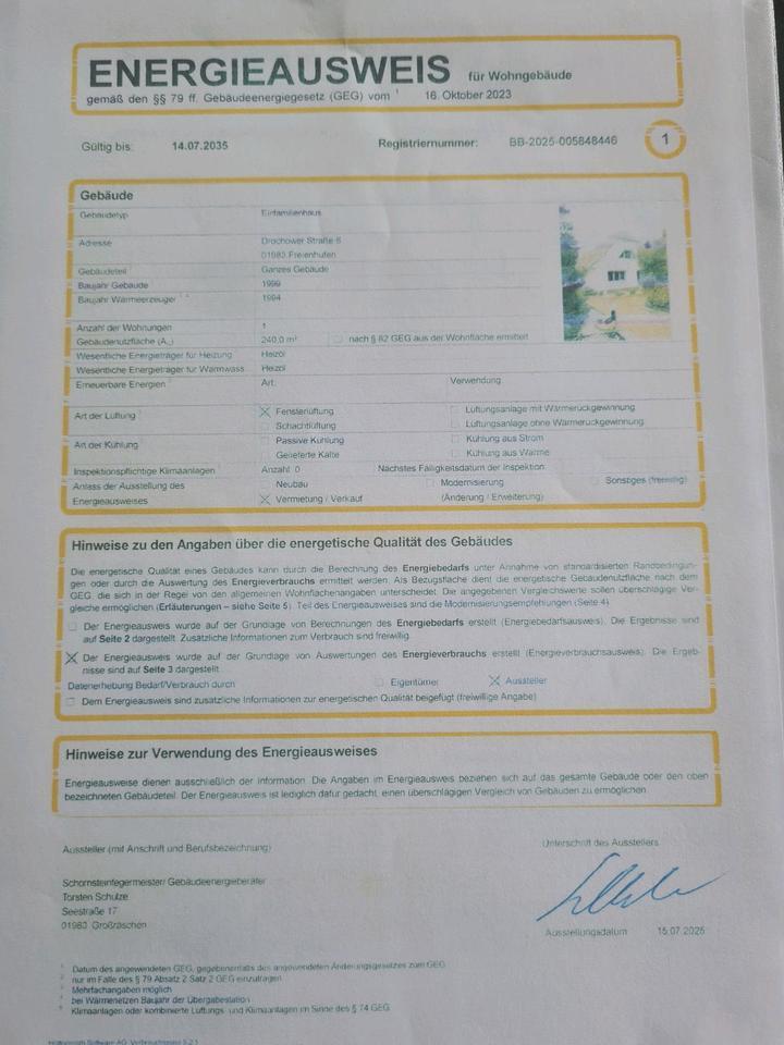 Einfamilienhaus mit EinliegerWohnung, Pool und riesen WohnZimmer