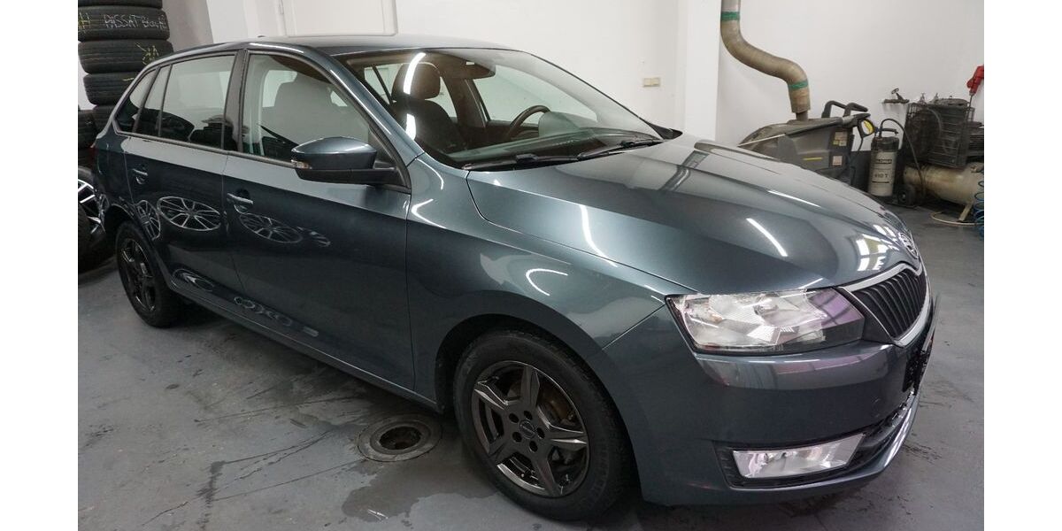 Skoda Rapid 105.888 km 9.990 &euro; Cottbus 03042