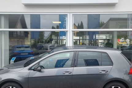 VW Golf 106.800 km 13.470 € Lübbenau/Spreewald 03222
