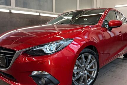 Mazda 3 60.051 km 13.988 € Cottbus 03044