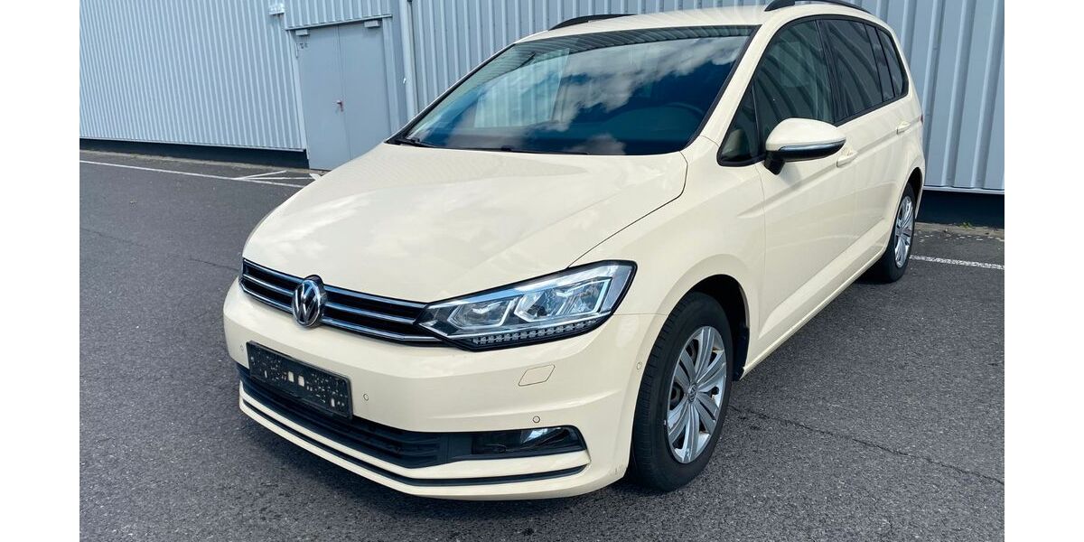 VW Touran 406.000 km 6.450 &euro; Cottbus 03051