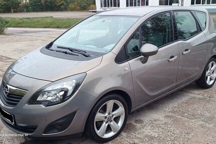 Opel Meriva 159.000 km 5.200 &euro; Cottbus 03042