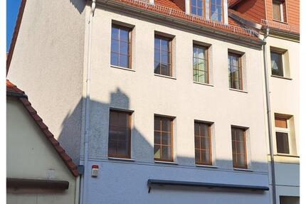 großzügige 3-Raum-Wohnung im Stadtzentrum - auch WG tauglich 3 zimmer