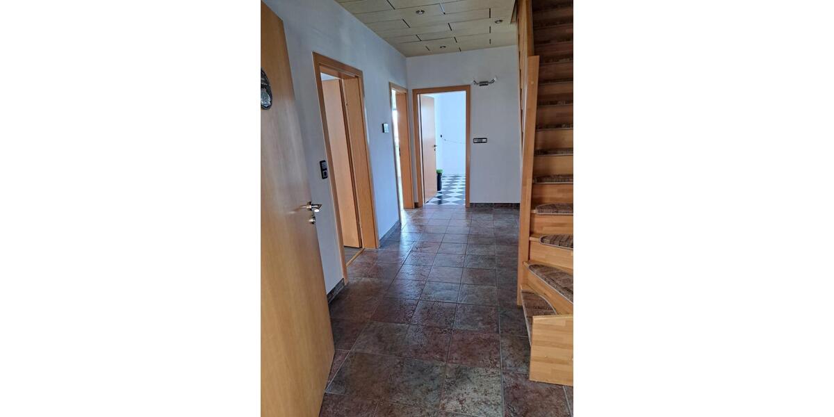 Etagenwohnung Spremberg - 4 Zimmer, 107 m&sup2;, 1.100&euro; | Angebot:26317887