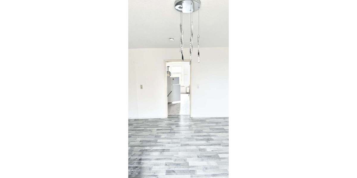 2-Raum-Dachgeschosswohnung in guter Lage von Forst (Lausitz)! - Dachgeschoßwohnung Forst | Angebot:26312878