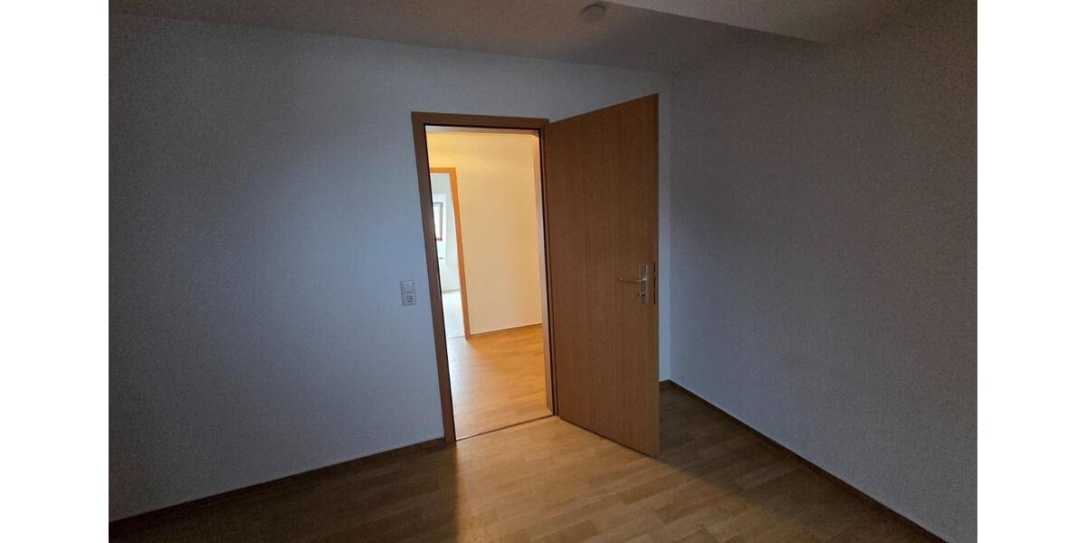 Dachgeschoßwohnung Forst (Lausitz) - 1 Zimmer, 60 m&sup2;, 360&euro; | Angebot:24962955