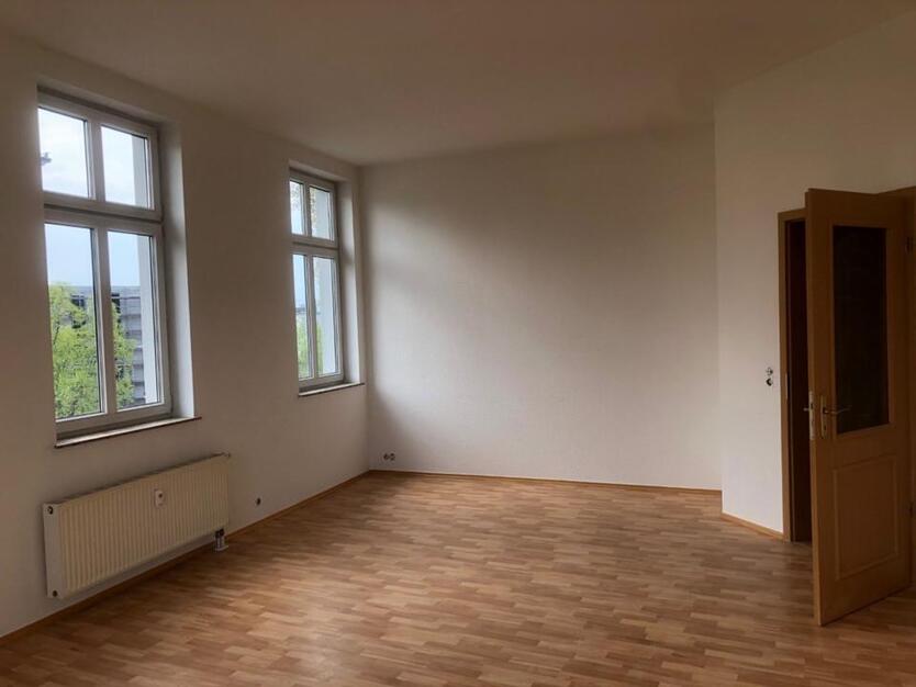 4-Raum-Wohnung mit Balkon und Fahrstuhl zimmer