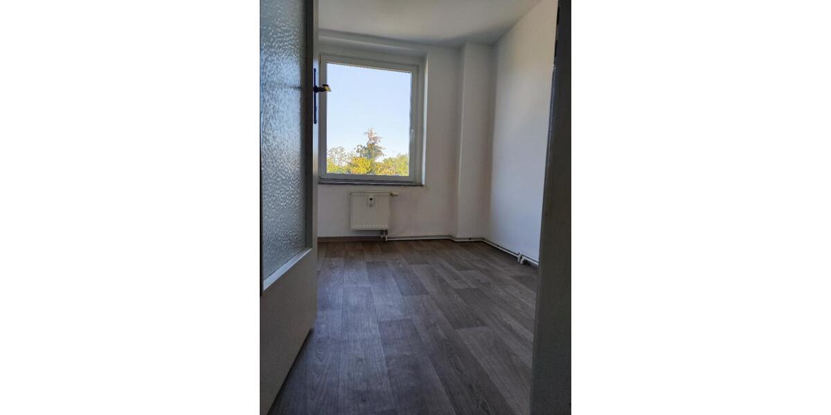 Dachgeschoßwohnung Welzow - 3 Zimmer, 125 m&sup2;, 450&euro; | Angebot:24430370