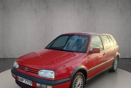 VW Golf 163.000 km 6.450 &euro; Lübbenau / Spreewald 03222