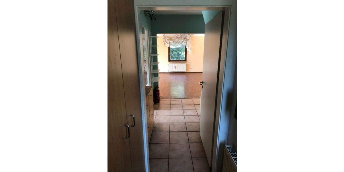 GR0ßZÜGIGES EINFAMILIENHAUS IN SIEWISCHDREBKAU 8 zimmer