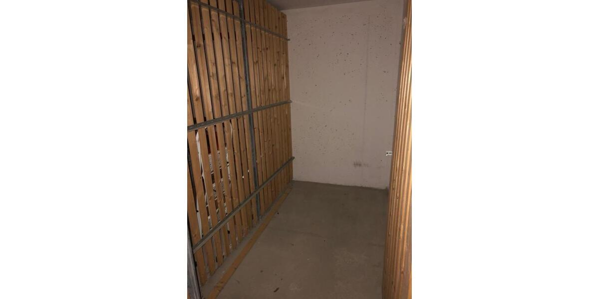 Etagenwohnung Cottbus - 1.5 Zimmer, 34 m&sup2;, 350&euro; | Angebot:24490742