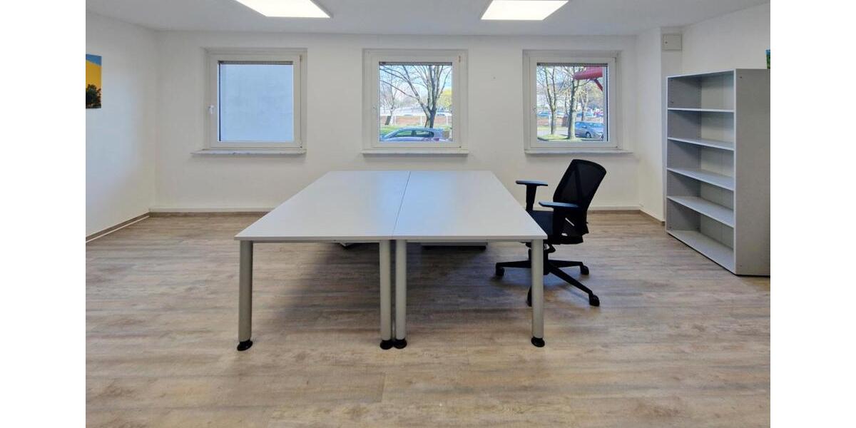 **TEILMÖBILIERTE BÜRO ODER PRAXISFLÄCHE ZU VERMIETEN** Am Forum Sachsendorf zimmer