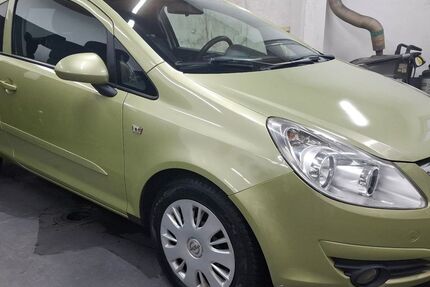 Opel Corsa 167.951 km 2.990 &euro; Cottbus 03042