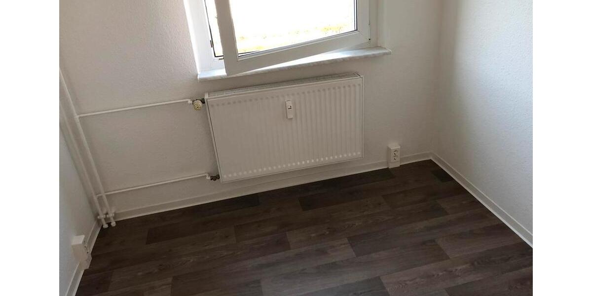 Nur sechs Stufen in die neue Wohnung! Ab 01.03.2026 zu vermieten! 3 zimmer