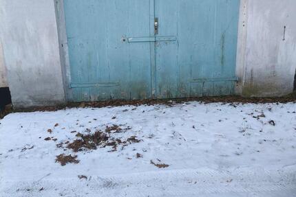 Garage mit 2 Werkbänken zimmer