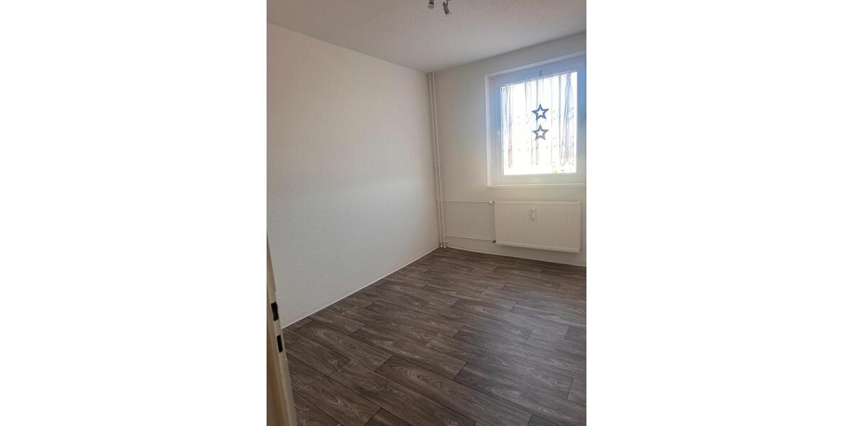 Etagenwohnung Cottbus - 3 Zimmer, 58 m&sup2;, 550&euro; | Angebot:25570978
