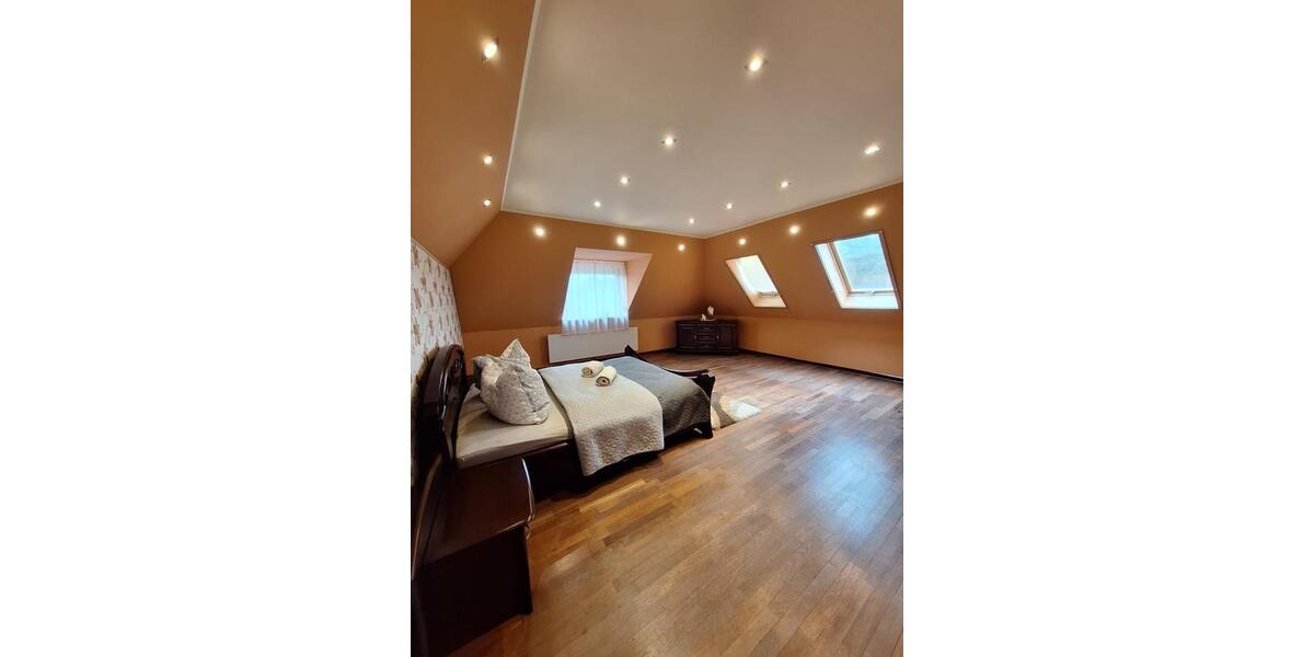 GROSSES MODERNES HAUS MIT SWIMMINGPOOL, PHOTOVOLTAIK, WÄRMEPUMPE zimmer