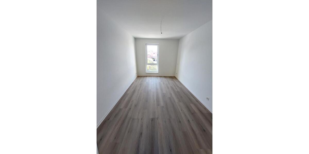 Etagenwohnung Cottbus - 4 Zimmer, 106 m&sup2;, 1.325&euro; | Angebot:25499140
