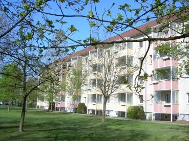 Große FamilienWohnung mit 4 Zimmern und Balkon!