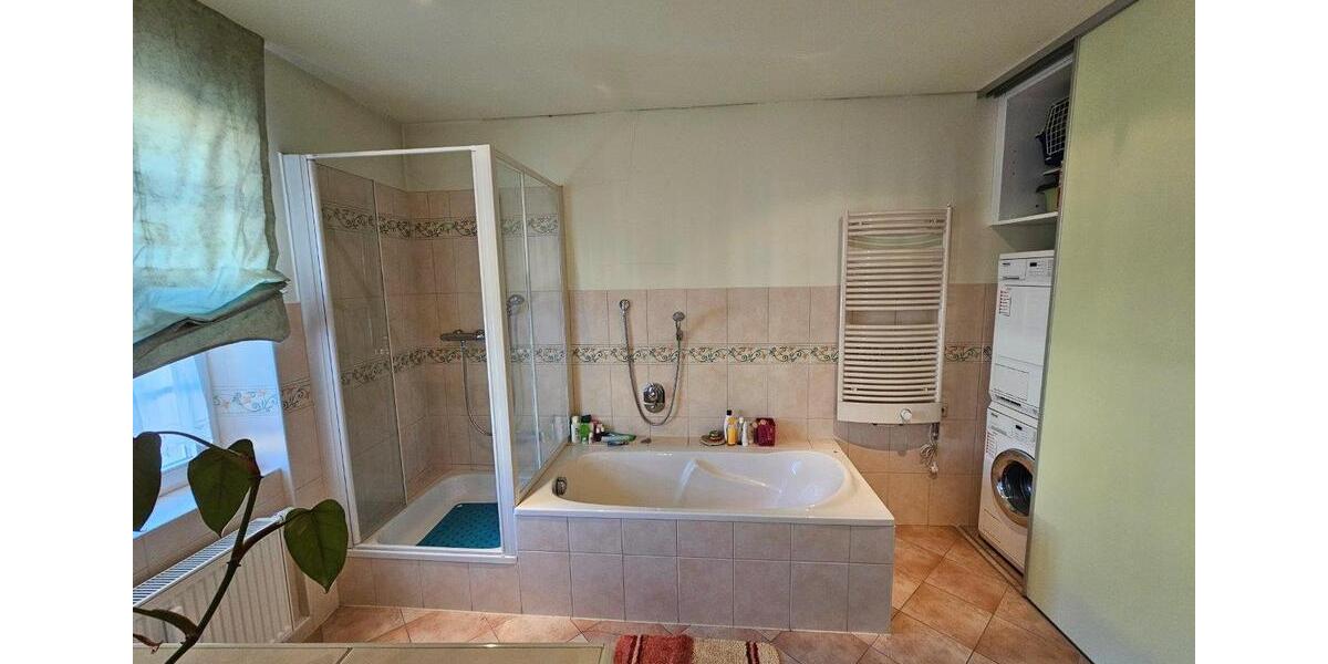 Etagenwohnung Spremberg - 4 Zimmer, 105 m&sup2;, 900&euro; | Angebot:26022789