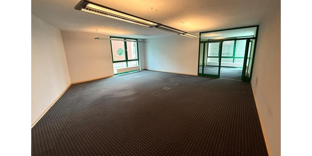 Große Gewerbeeinheit mit Glasfaseranschluss in Peitz zu vermieten! zimmer