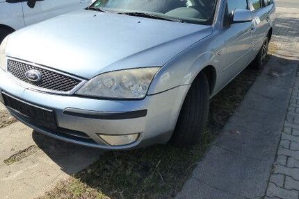 Ford Mondeo 409.330 km 550 € Jaenschwalde 03197