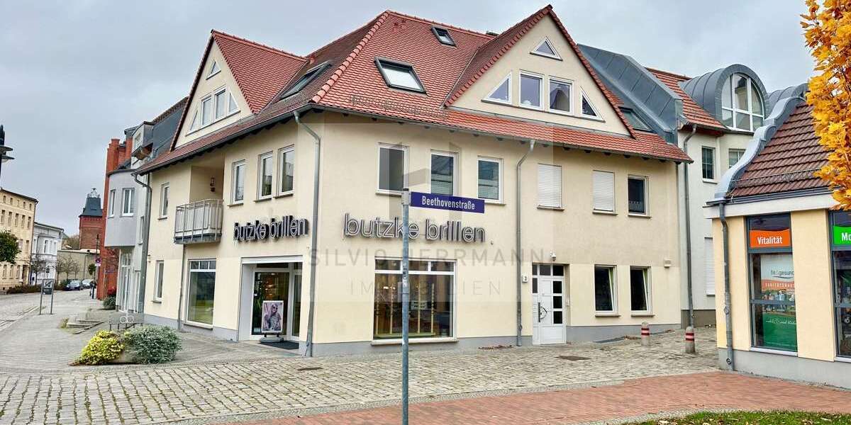 Haus zum Kaufen in Forst (Lausitz) 544.000 € 380 m² 9 zimmer