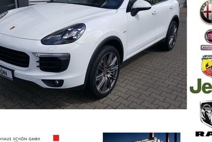 Porsche Cayenne 154.319 km 43.900 € Cottbus 03050