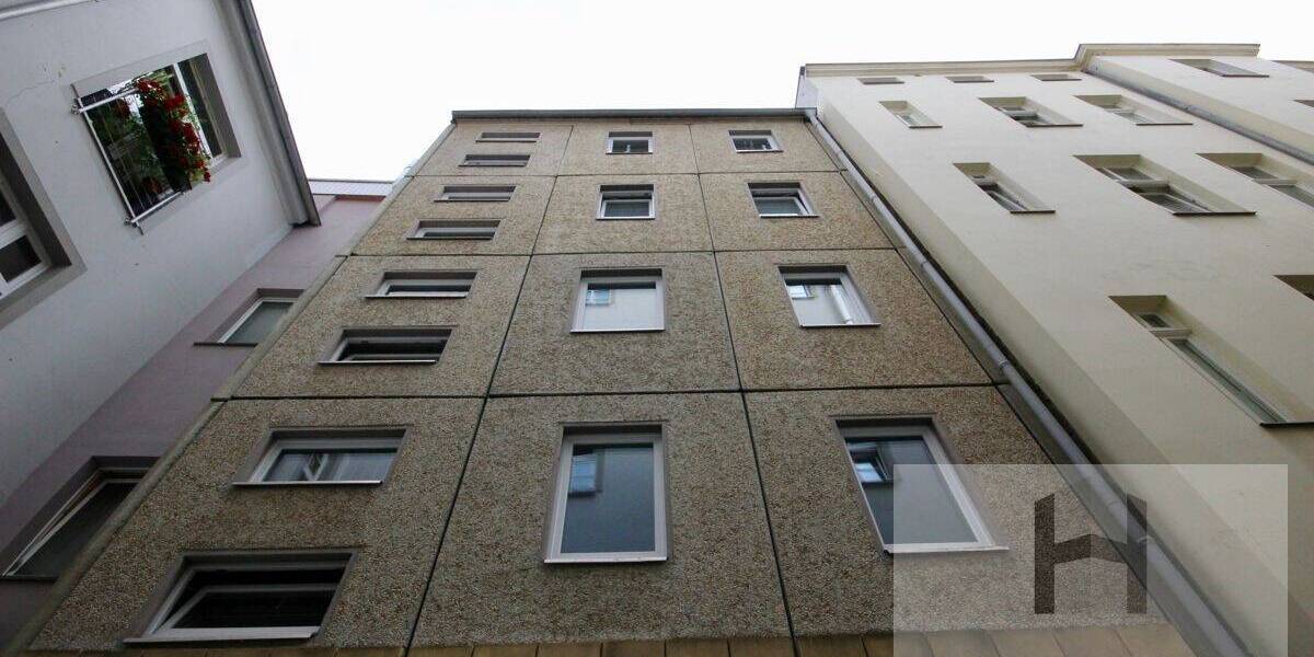 Wohn- und Geschäftshaus am Altmarkt 1 zimmer