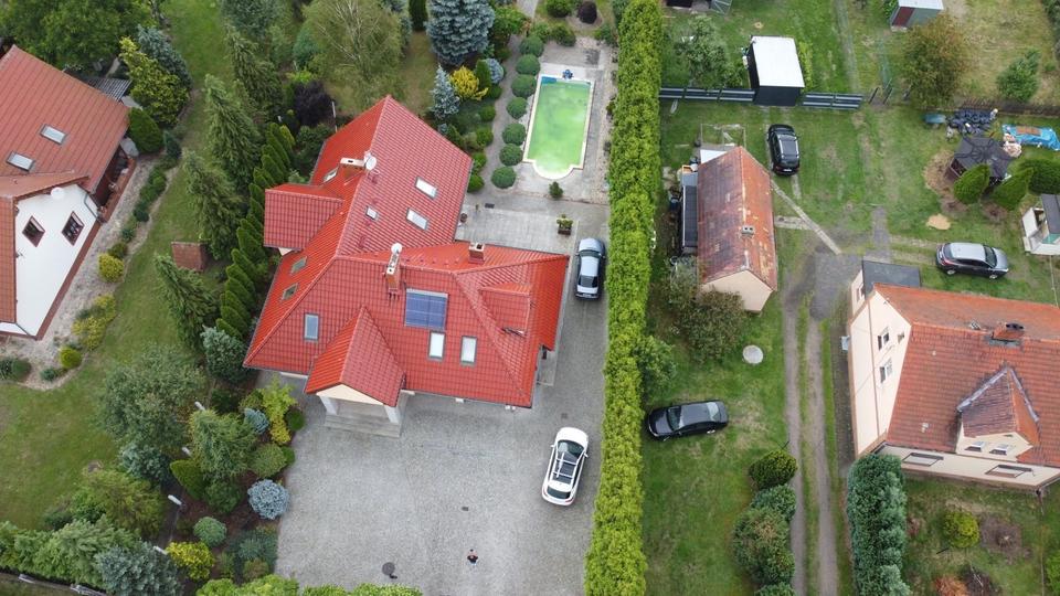 GROSSES MODERNES HAUS MIT SWIMMINGPOOL, PHOTOVOLTAIK, WÄRMEPUMPE zimmer