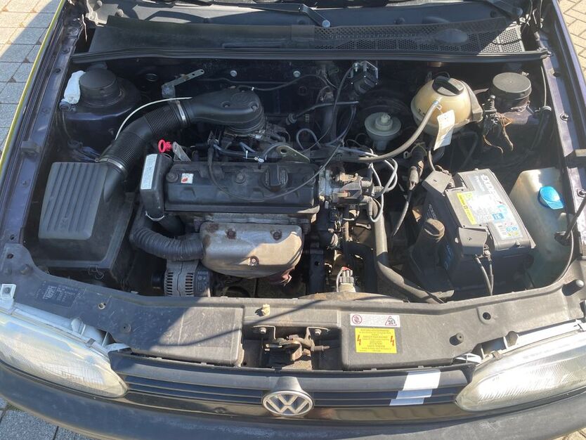 VW Golf 107.600 km 1.300 € Döbern 03159