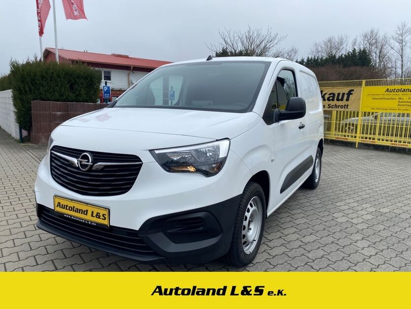 Opel Combo 40.000 km 14.990 € Cottbus/ Groß Gaglow 03051