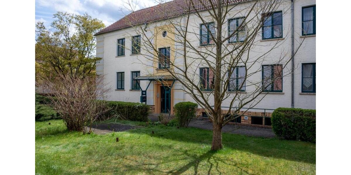 Helle 3 ZKB im EG mit Südwest-Balkon in 4-Familienhaus 3 zimmer