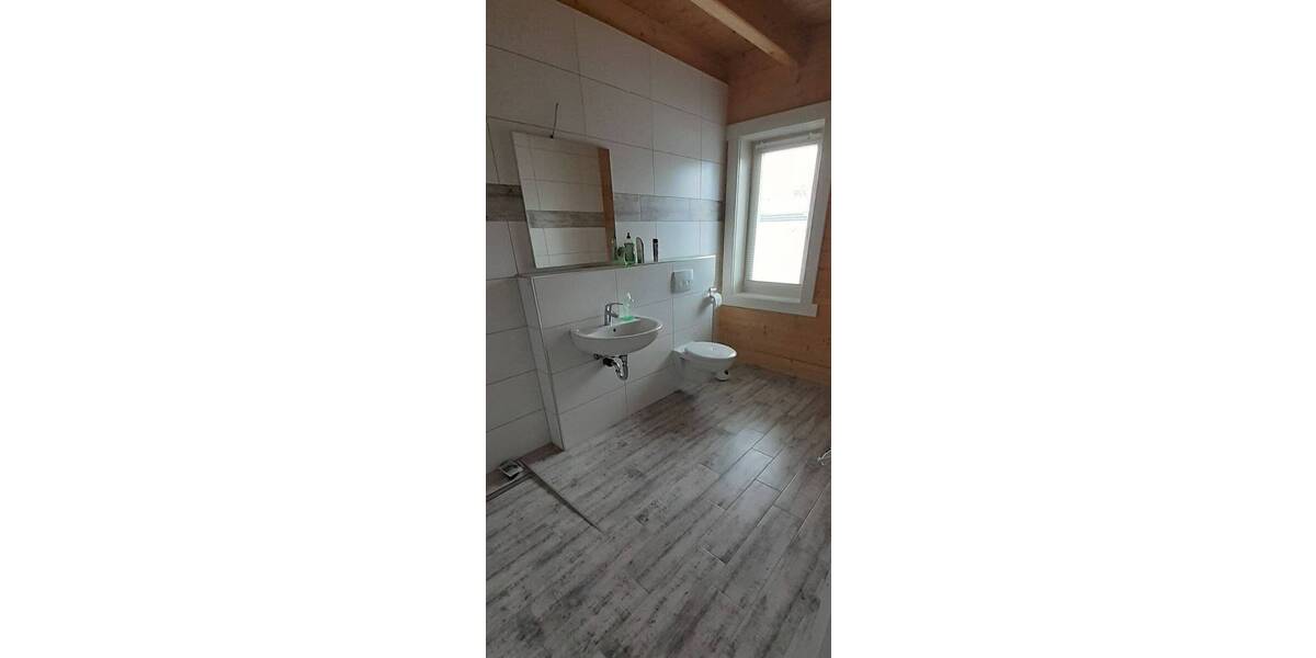 Großes Holzblockhaus im Cottbuser Süden zu verkaufen. 8 zimmer