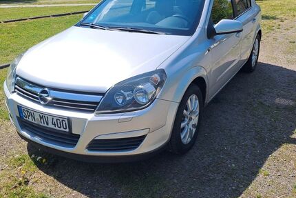 Opel Astra 144.691 km 3.000 &euro; Forst 03149