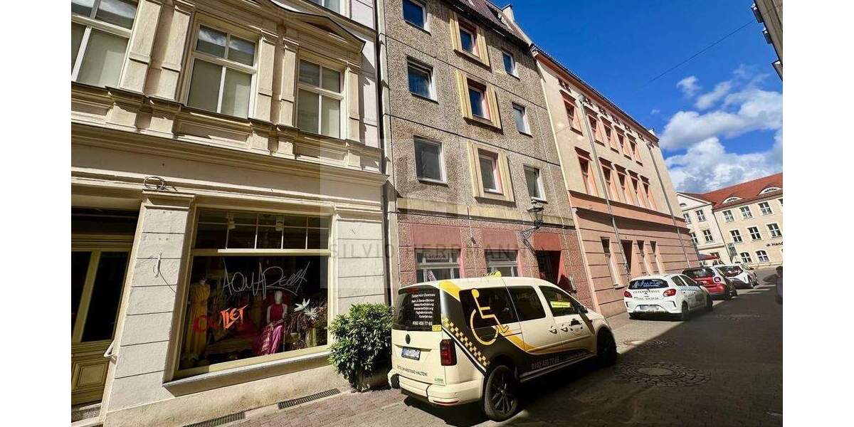 Wohn- und Geschäftshaus am Altmarkt 1 zimmer