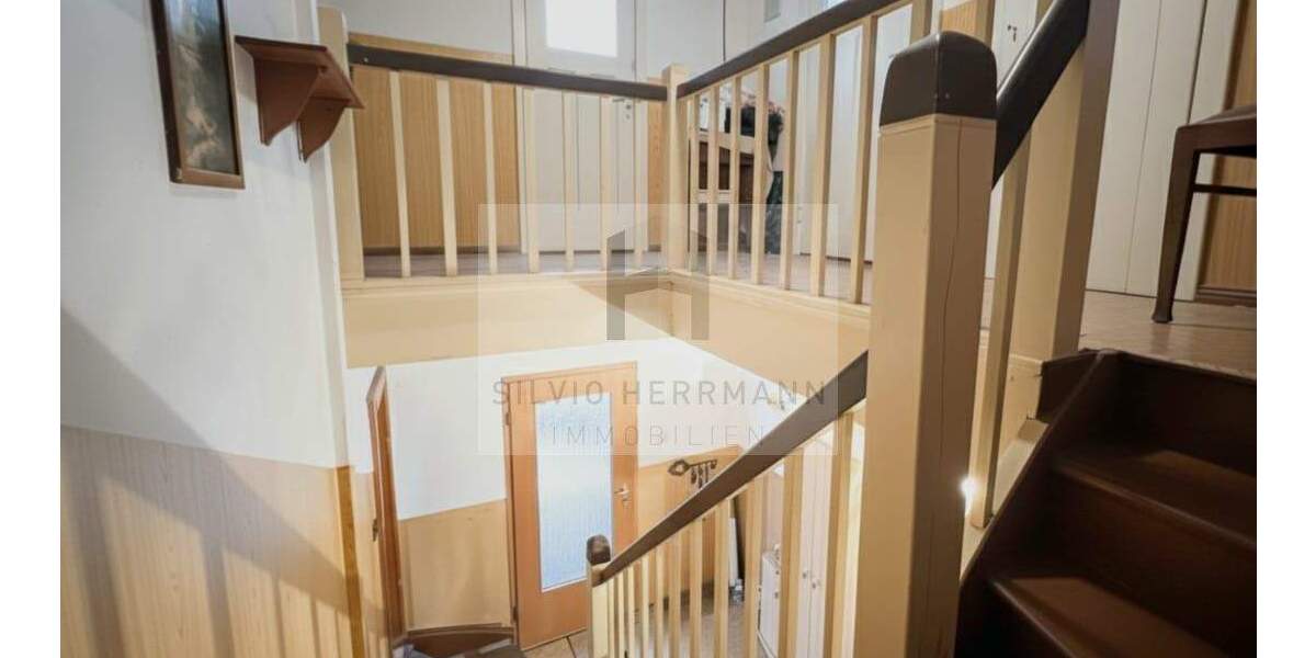 Ruhig und zentral - Einfamilienhaus auf weitläufigem Grundstück 5 zimmer