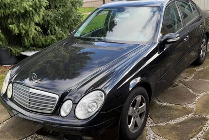 Mercedes-Benz E 200 99.000 km 1.750 &euro; Neu-seeland 03103