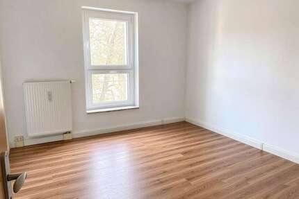 Wohnung Groß Schacksdorf - 2 Zimmer, 49 m&sup2;, 241&euro; | Angebot:26289440