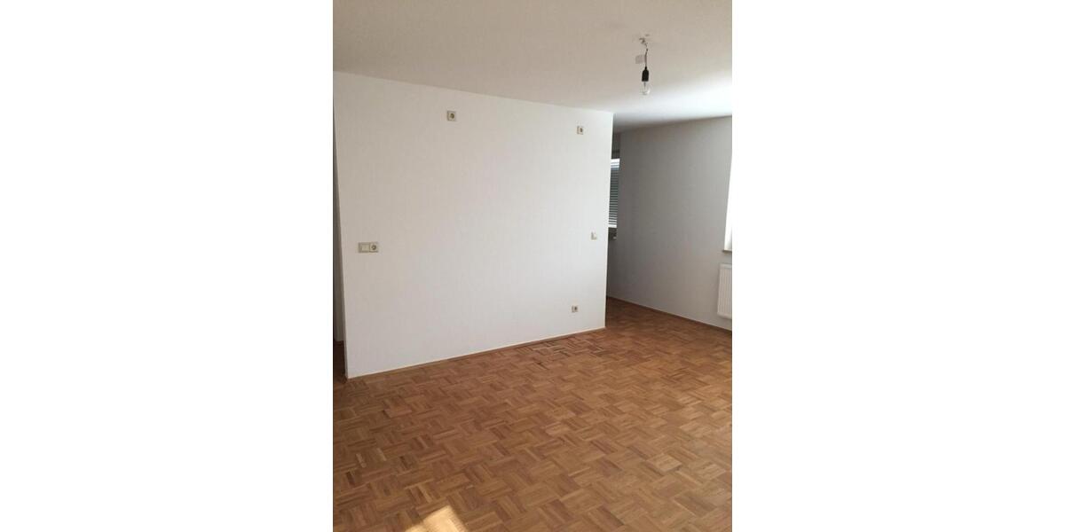 Etagenwohnung Cottbus - 1.5 Zimmer, 34 m&sup2;, 350&euro; | Angebot:24490742