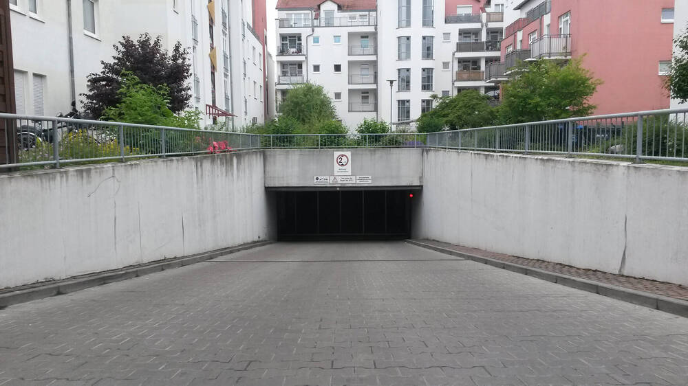 Tiefgaragenstellplatz im Ostrower Wohnpark zu verkaufen - auch für Transporter geeignet zimmer