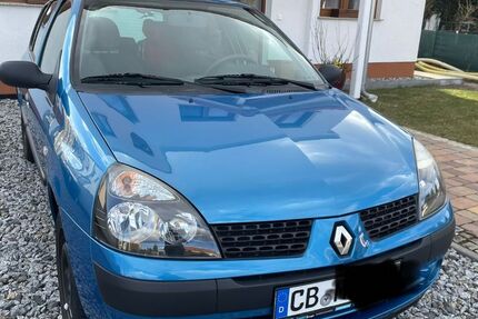 Renault Clio 74.023 km 1.999 &euro; Peitz 03185