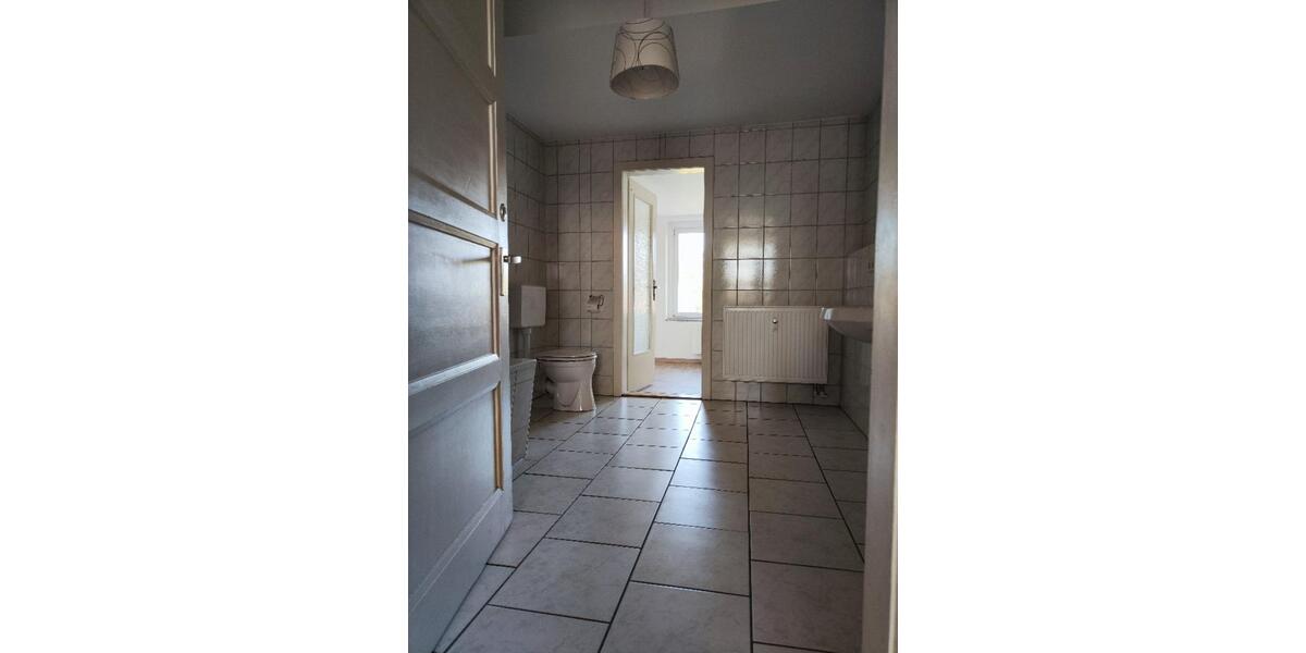 Dachgeschoßwohnung Welzow - 3 Zimmer, 125 m&sup2;, 450&euro; | Angebot:24430370