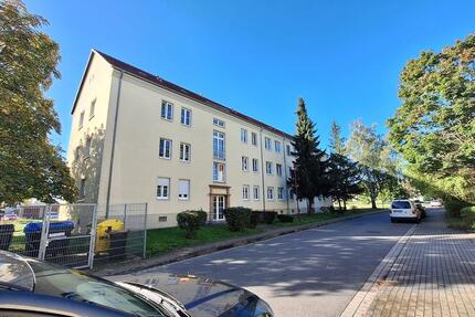 Frisch hergerichtet! Vierraumwohnung mit Balkon - Schnell sein lohnt sich! zimmer