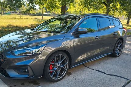 Ford Focus 84.000 km 22.450 &euro; Lübbenau/Spreewald 03222