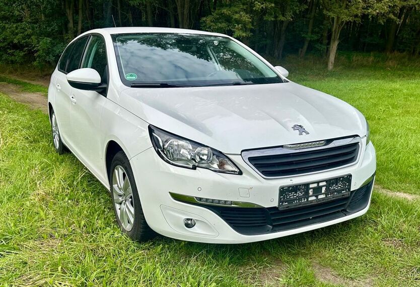 Peugeot 308 119.123 km 5.999 € Guben 03172